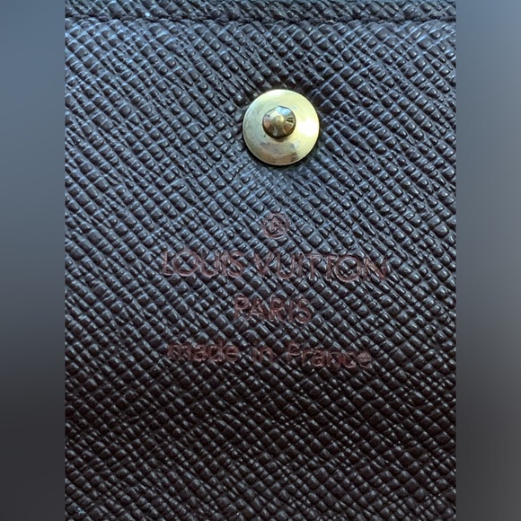 Louis Vuitton Handbags - Louis VUITTON RARE Damier Ebene Mid-Wallet 🔥🔥